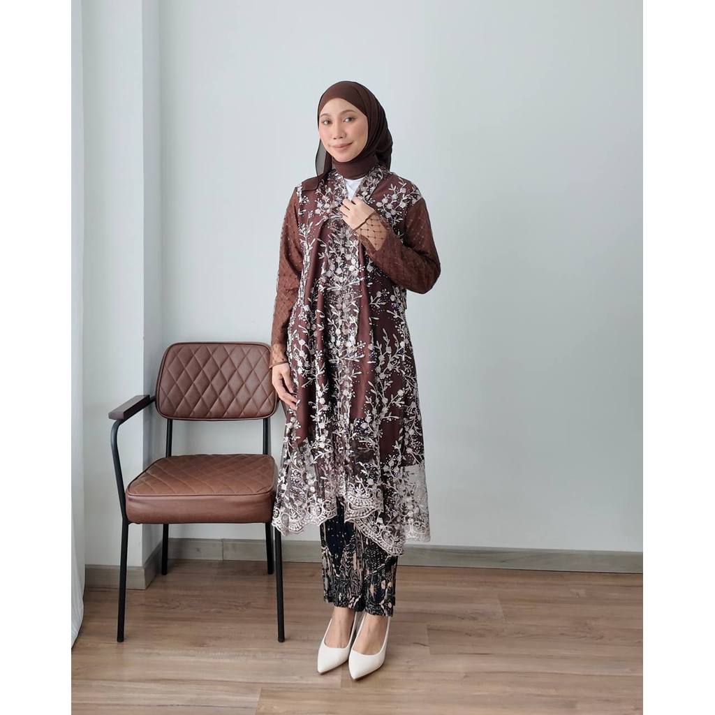 MUNA KEBAYA PETIKITA RAYA 2026