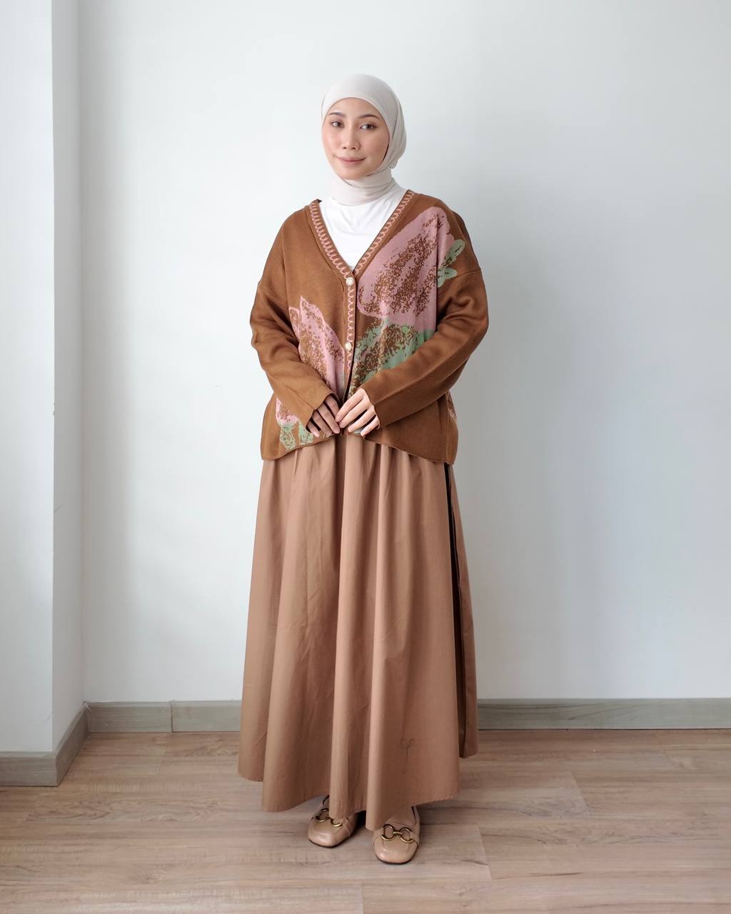 REYNA KARDIGAN PETIKITA KASUAL